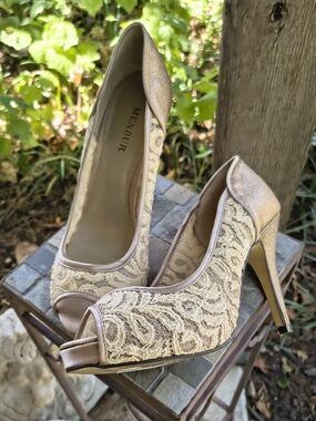 Lace Peep-Toe Heels in Champagne